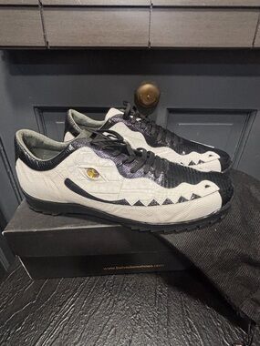 Belvedere Men’s White & Black Croc-Texture Low-Top Sneaker